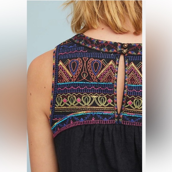 Gorgeous Anthropologie Akemi + Kin Mesa Black Embroidered Tank Top Size 4 - Picture 12 of 15